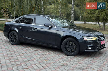 Седан Audi A4 2013 в 