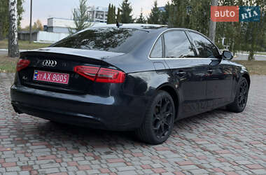 Седан Audi A4 2013 в 