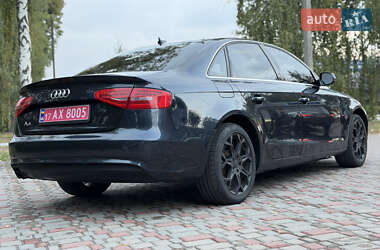 Седан Audi A4 2013 в 
