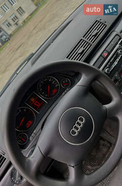 Седан Audi A4 2003 в 
