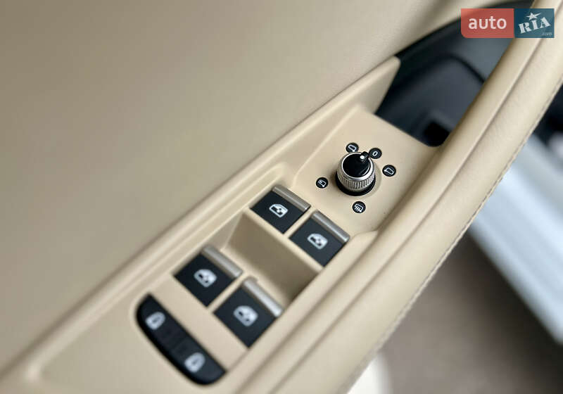 Седан Audi A4 2022 в Киеве