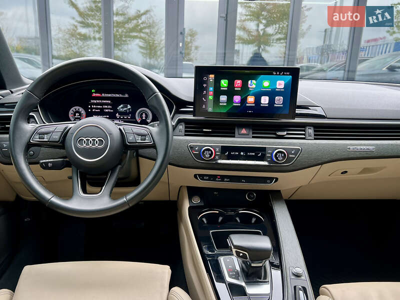 Седан Audi A4 2022 в Киеве