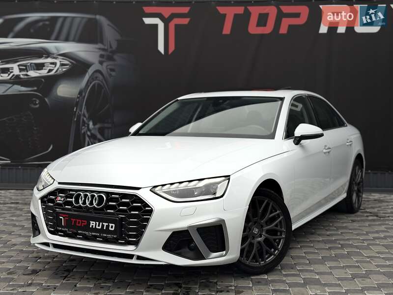 Седан Audi A4 2021 в Львові