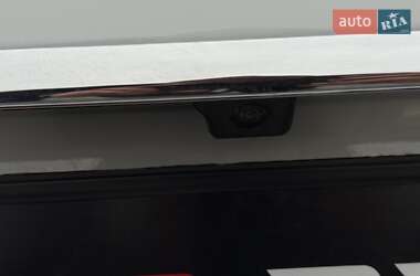 Седан Audi A4 2021 в 