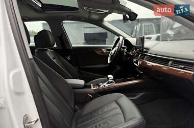 Седан Audi A4 2021 в 