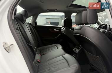 Седан Audi A4 2021 в 