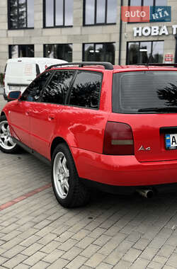 Універсал Audi A4 2000 в 
