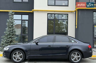 Седан Audi A4 2014 в 