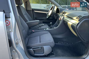 Седан Audi A4 2004 в 