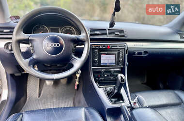 Седан Audi A4 2001 в 