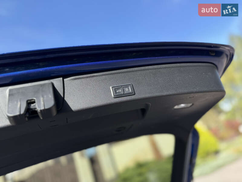 Универсал Audi A4 2016 в Днепре