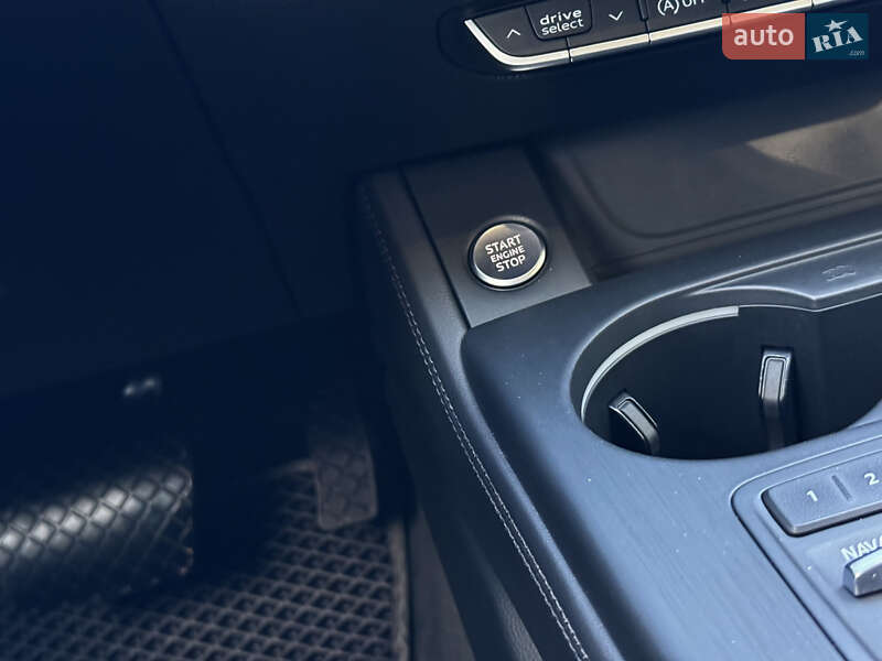 Универсал Audi A4 2016 в Днепре