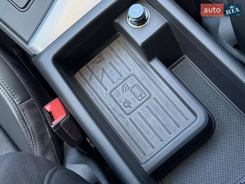 Универсал Audi A4 2016 в Днепре