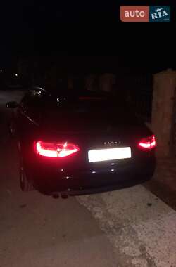 Универсал Audi A4 2013 в 