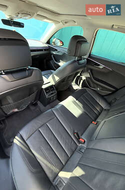 Седан Audi A4 2018 в 