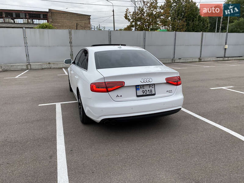 Седан Audi A4 2013 в Києві