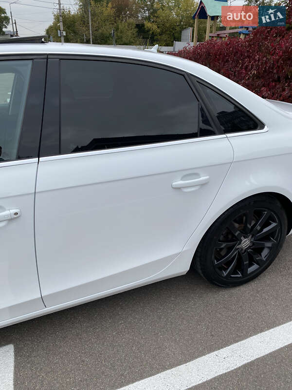 Седан Audi A4 2013 в Києві