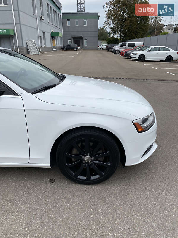 Седан Audi A4 2013 в Києві