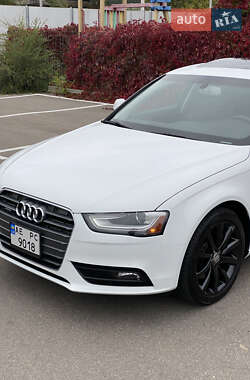 Седан Audi A4 2013 в 