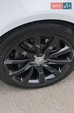 Седан Audi A4 2013 в 