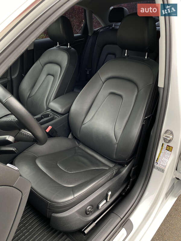 Седан Audi A4 2013 в Києві