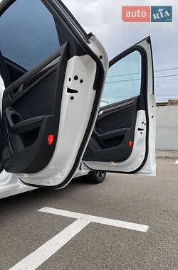 Седан Audi A4 2013 в 