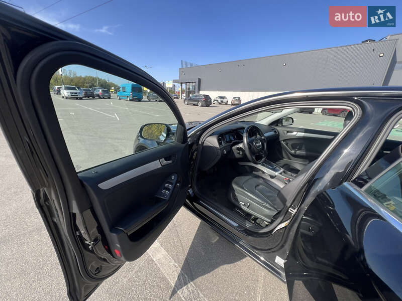 Седан Audi A4 2012 в Ирпене
