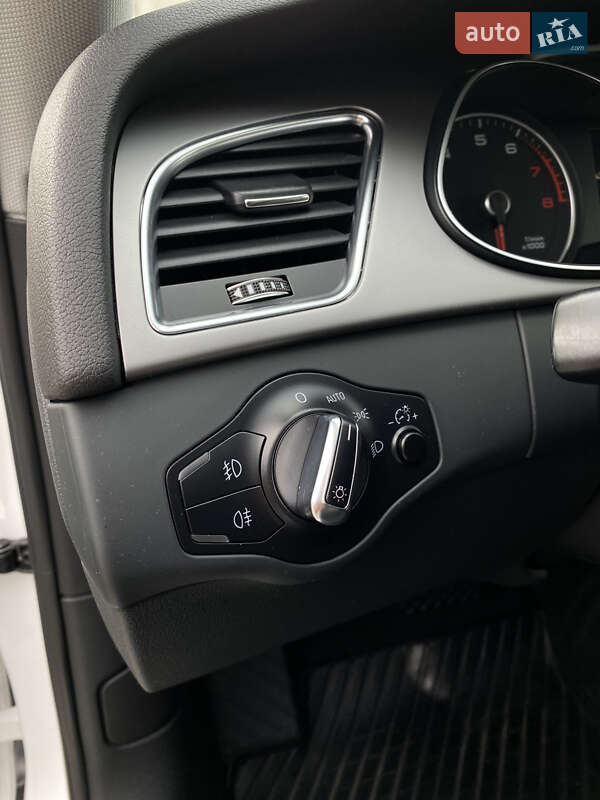 Седан Audi A4 2013 в Києві