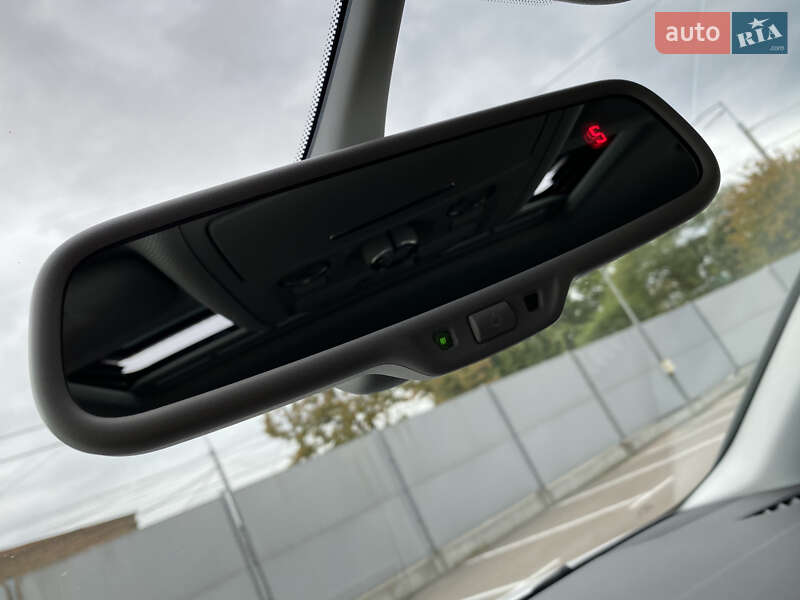 Седан Audi A4 2013 в Києві