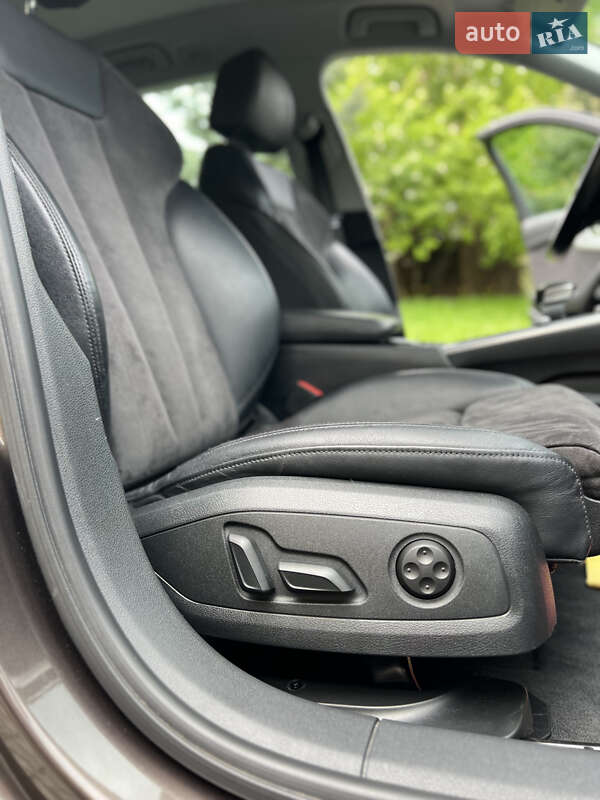 Универсал Audi A4 2018 в Киеве