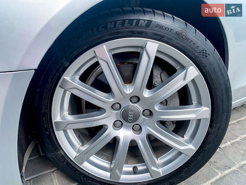 Седан Audi A4 2010 в Тернополе