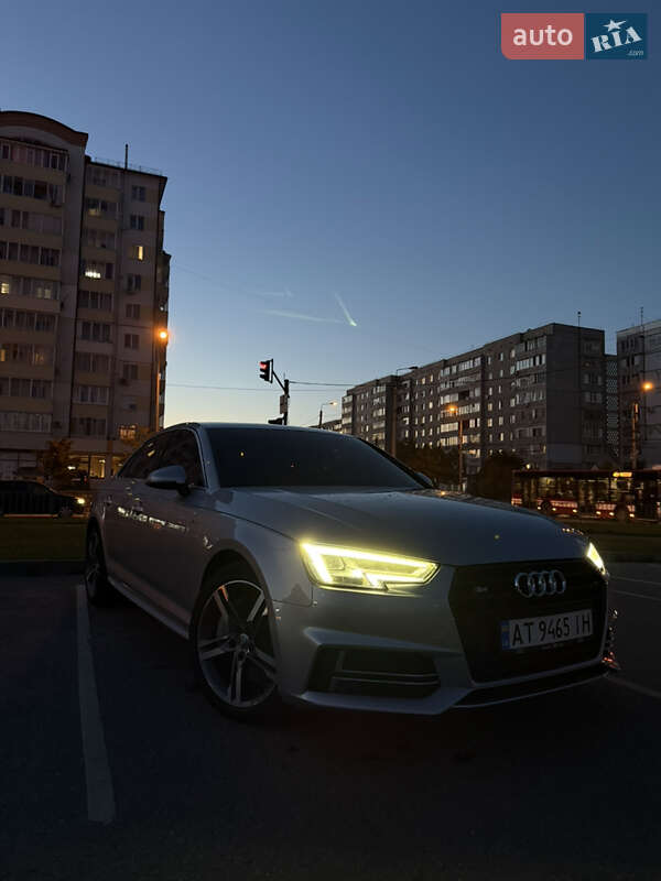Седан Audi A4 2018 в Ивано-Франковске