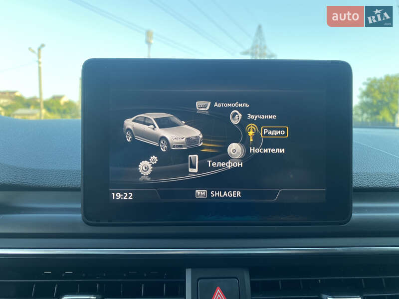 Седан Audi A4 2016 в Львове