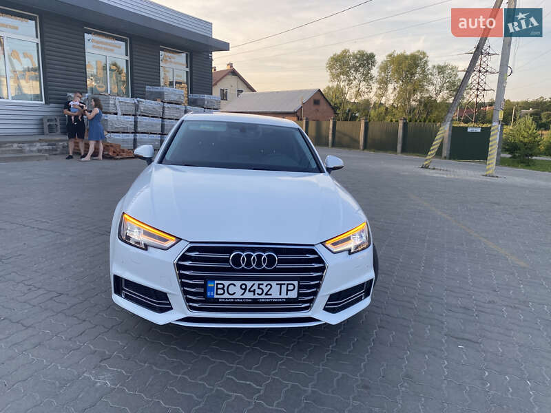 Седан Audi A4 2016 в Львове