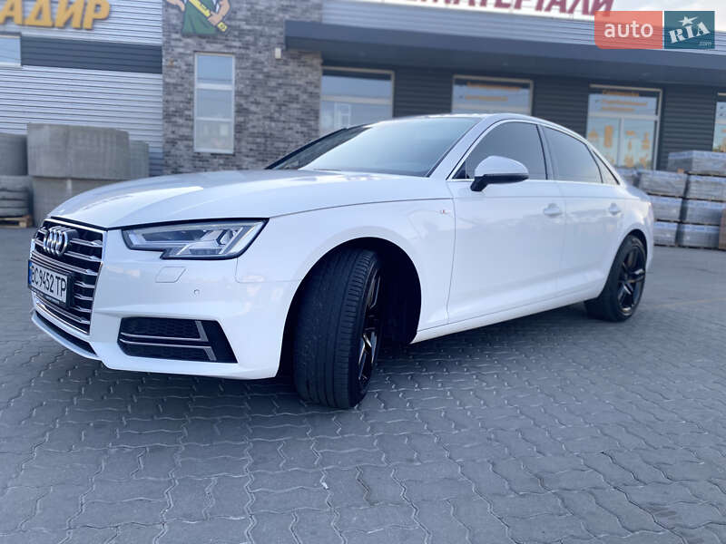 Седан Audi A4 2016 в Львове