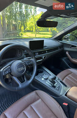 Седан Audi A4 2018 в 