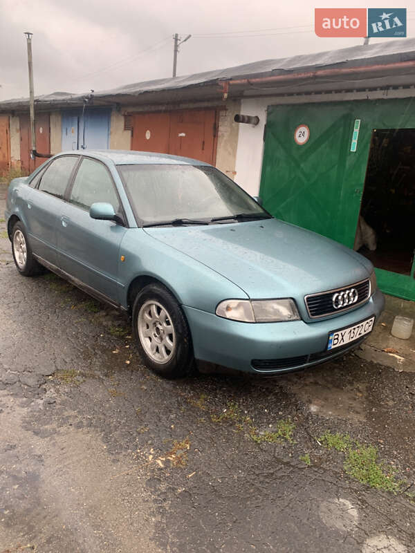 Седан Audi A4 1998 в Хмельницком