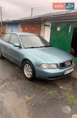 Седан Audi A4 1998 в 