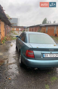 Седан Audi A4 1998 в 