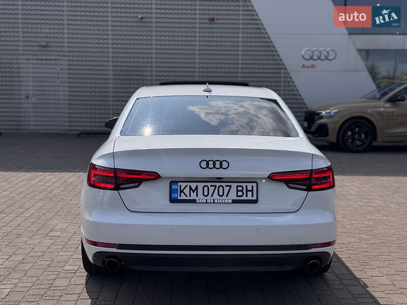 Седан Audi A4 2016 в Житомире
