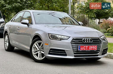 Седан Audi A4 2017 в Киеве
