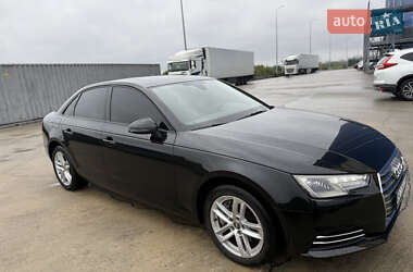 Седан Audi A4 2017 в 