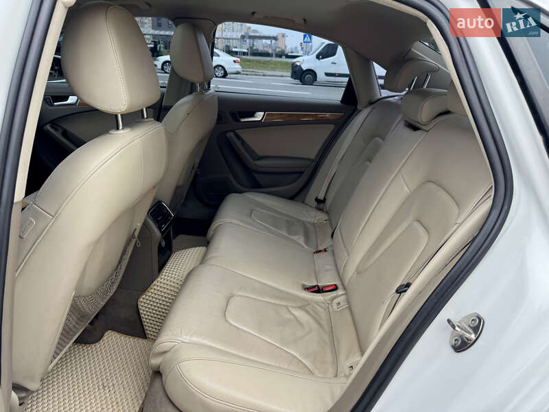 Седан Audi A4 2010 в Киеве