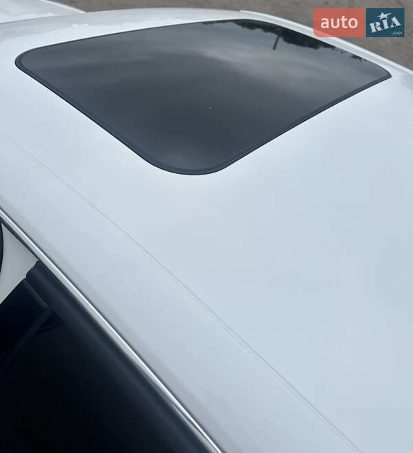 Седан Audi A4 2014 в Тростянце