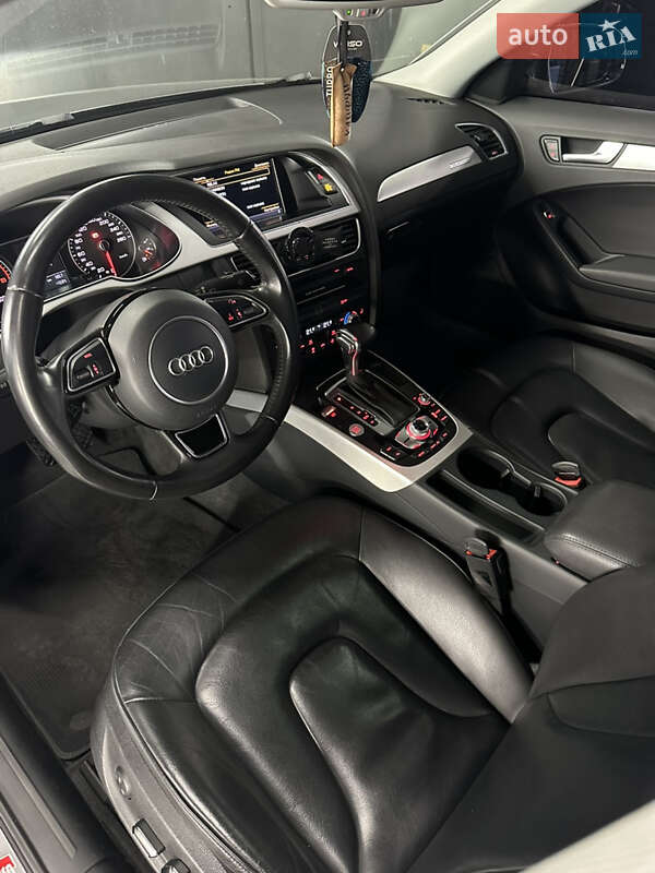 Седан Audi A4 2015 в Києві