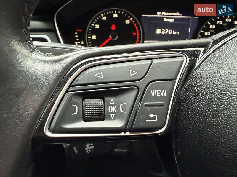 Седан Audi A4 2017 в Киеве