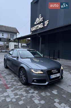 Седан Audi A4 2011 в Буковеле