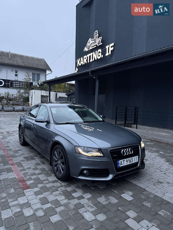 Седан Audi A4 2011 в 
