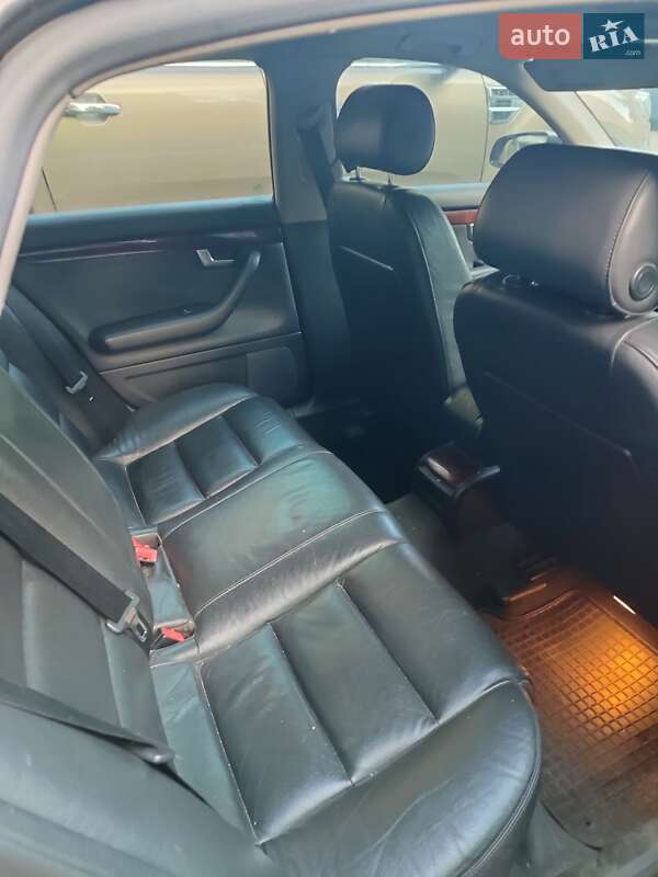 Седан Audi A4 2004 в Львове