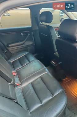 Седан Audi A4 2004 в 